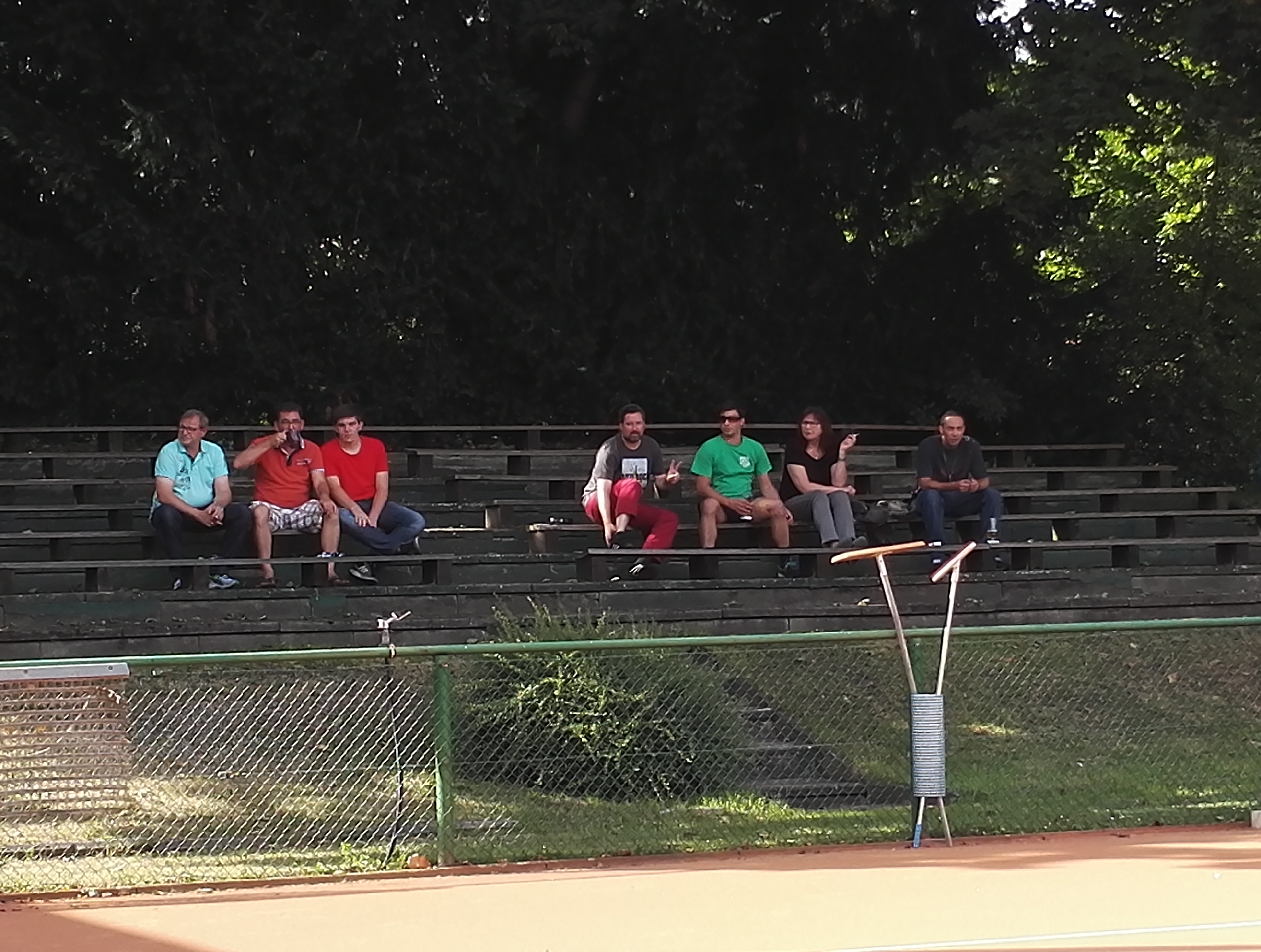 Gut, dass wie eine Tribüne haben!